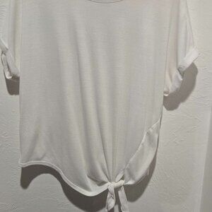 Almost New RBX (L) Women’s T-Shirt – Soft, Casual & Easy to Style